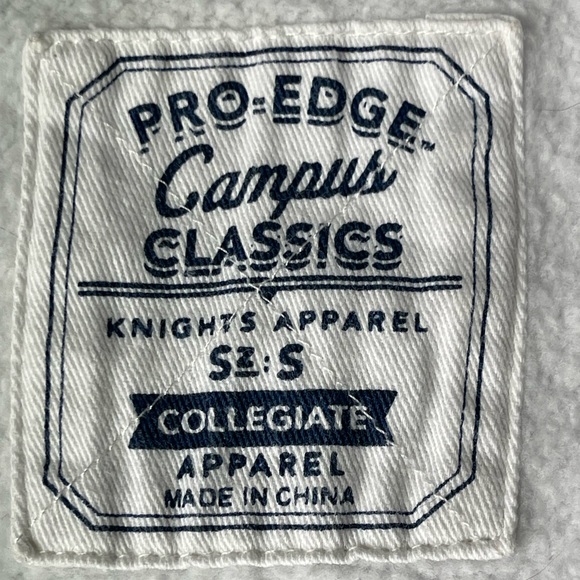 University of Oregon Crewneck, Pro-Edge Campus Classics - Picture 3 of 7